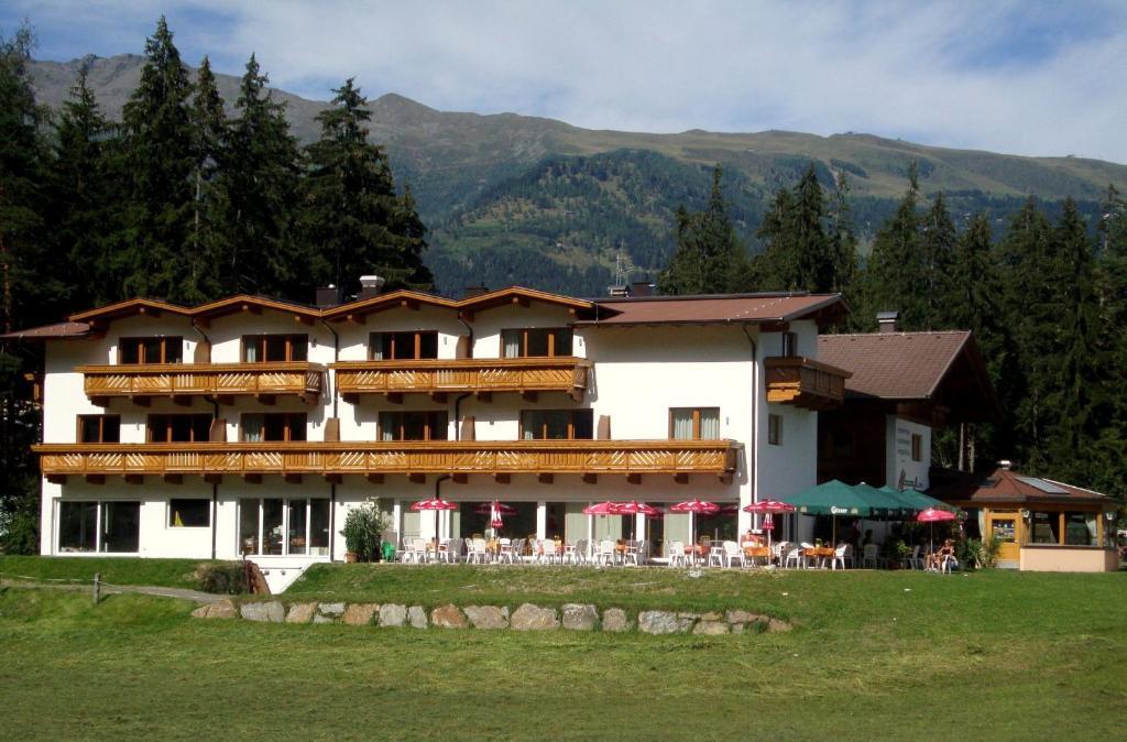 Moos-alm Hotel 4*